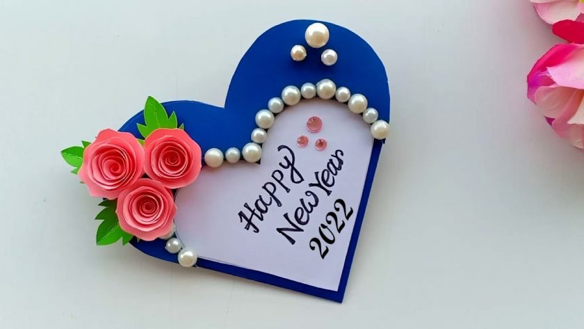 প্রেমিকাকে নতুন বছরের শুভেচ্ছা মেসেজ 2022